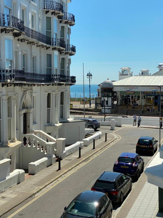 פורטסמות' Ann Apartments Opposite The Pier With Sea View מראה חיצוני תמונה
